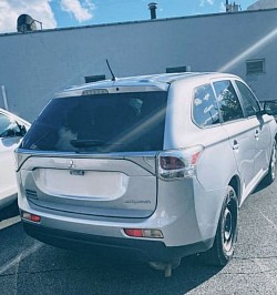 Mitsubishi Outlander, Mirage, Pajero Sport 4×4s; best sleek, sporty, luxury sedan cars, SUVs and foreign used cars for sale nearby at Tema, Greater Accra, Ghana
