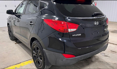 Hyundai Tucson, Santa Fe, Accent, Elantra, Genesis, Sonata, i10, i20, IONIC; best sleek, sporty, luxury sedan cars, SUVs and foreign used cars for sale nearby at Tema, Greater Accra, Ghana